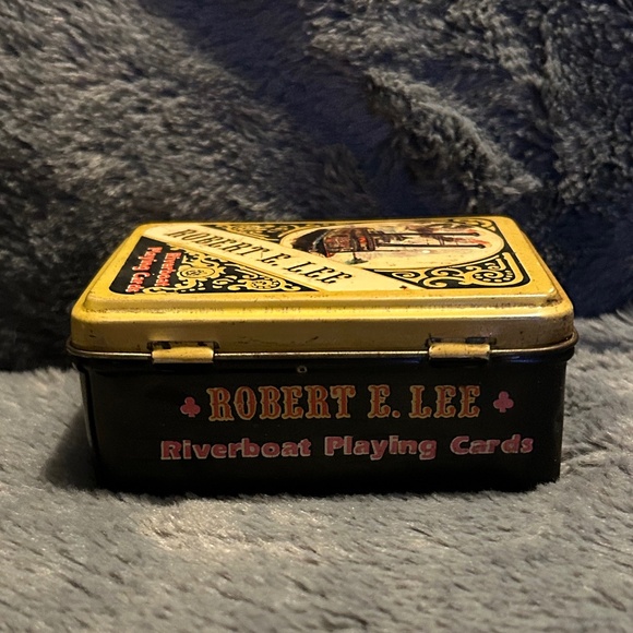 Vintage Collectible Tin Robert E. Lee Riverboat With Playing Cards Numbered 1333 - Picture 5 of 9